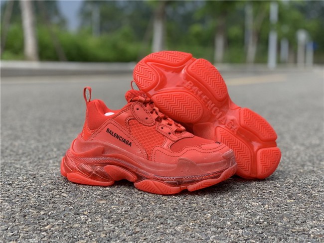 Balenciaga Triple S 