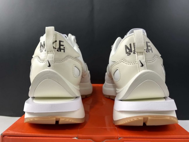 Nike Vaporwaffle Sacai Sail Gum