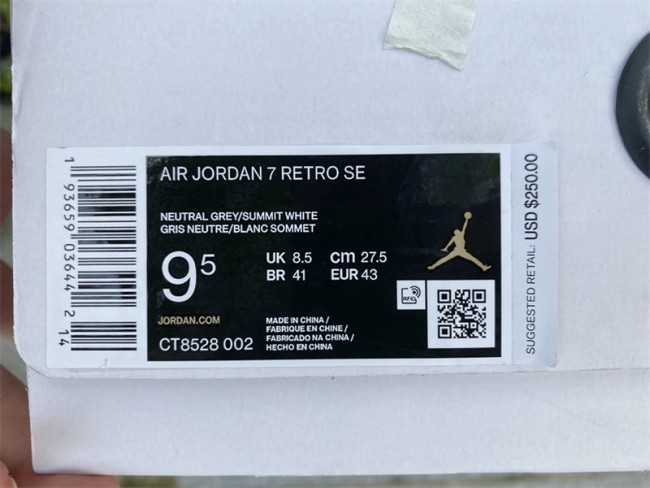 Air Jordan 7 Retro Neutral Grey