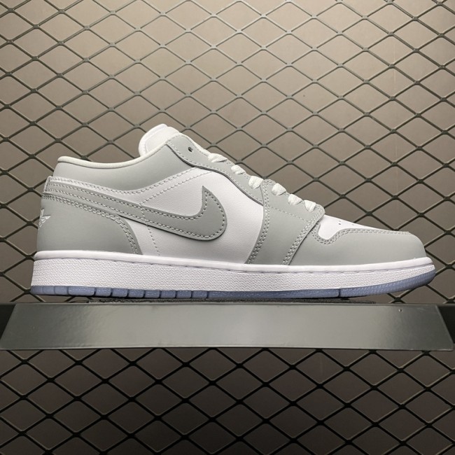 Air Jordan 1 Retro Low Wolf Grey