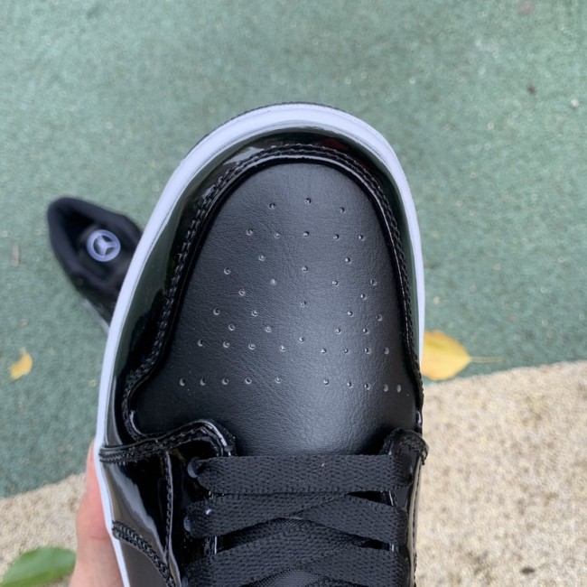 Air Jordan 1 Retro Low shoes