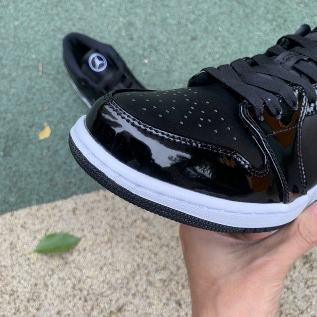 Air Jordan 1 Retro Low shoes