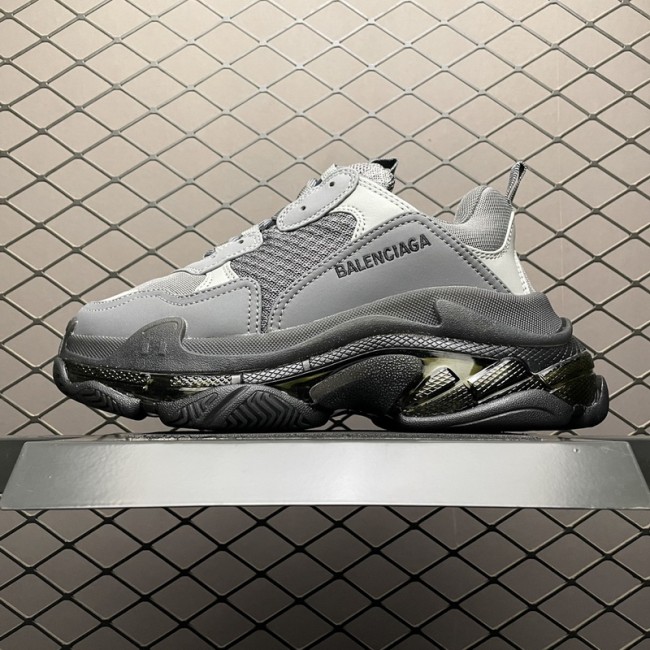 Balenciaga Triple S 