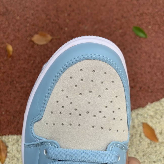 Air Jordan 1 Retro Low Football Grey Aluminum