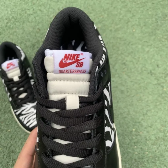Quartersnacks x Nike SB Dunk Low Zebra