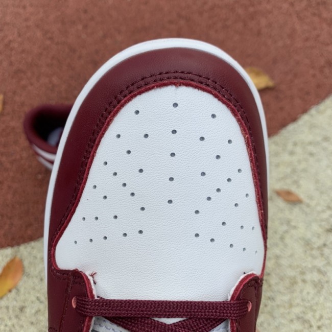 Nike SB Dunk Low Bordeaux