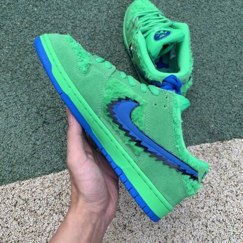 Nike SB Dunk Low Grateful Dead Bears Green