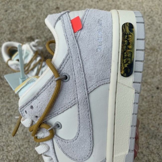 Off-White™ x Nike SB Dunk Low The 37
