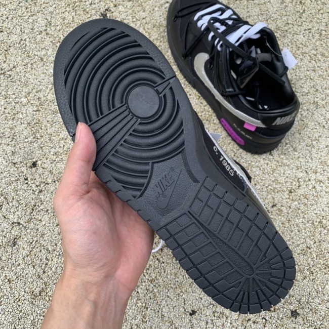 Off-White x Nike Dunk Low