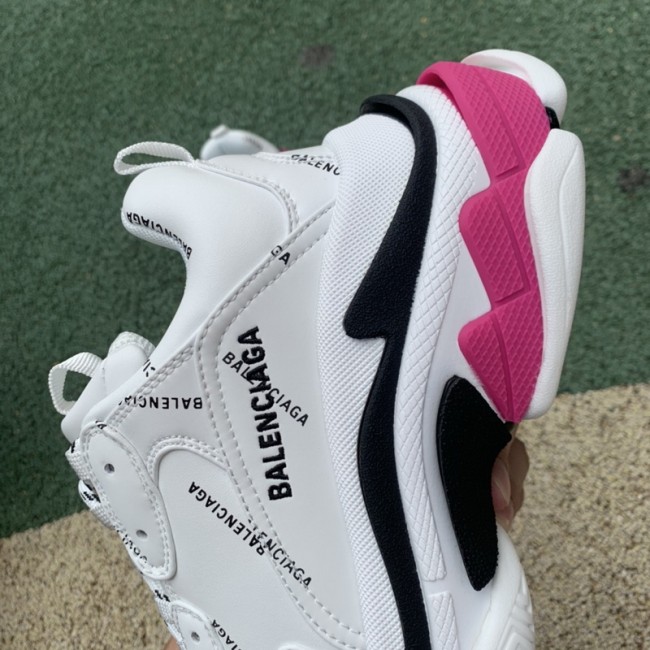Balenciaga Triple S 