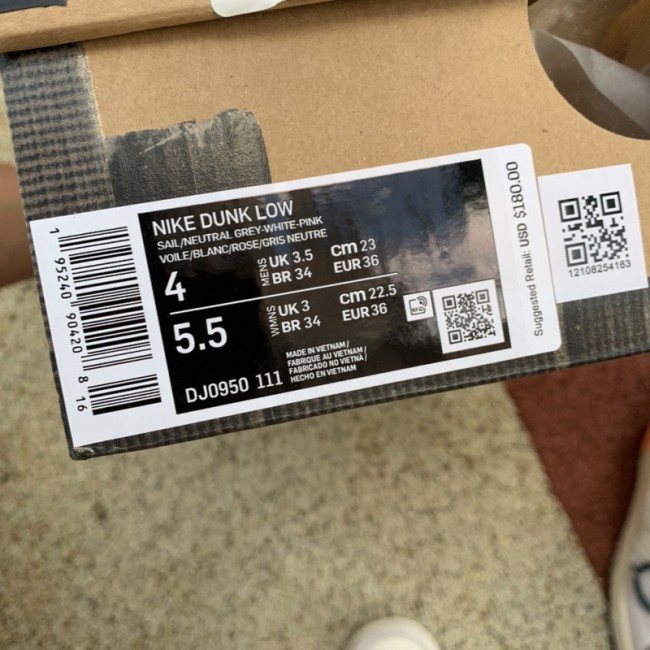 Off-White™ x Nike SB Dunk Low The 16