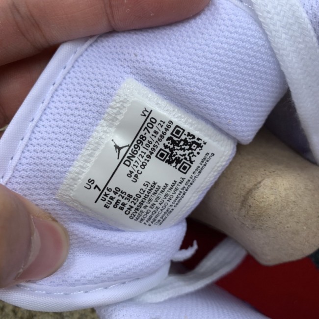 Air Jordan 1 Retro Low SNKRS Day