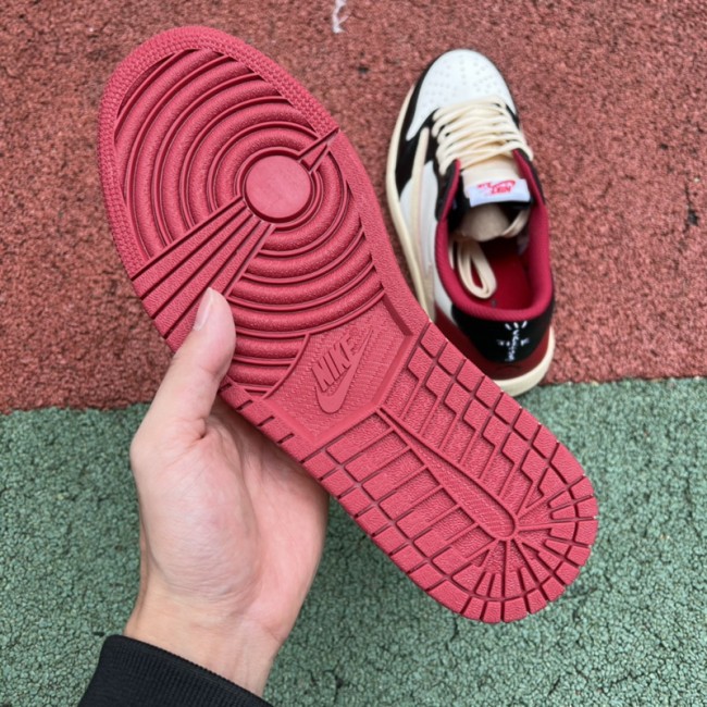 Air Jordan 1 Retro Low X Travis Scott