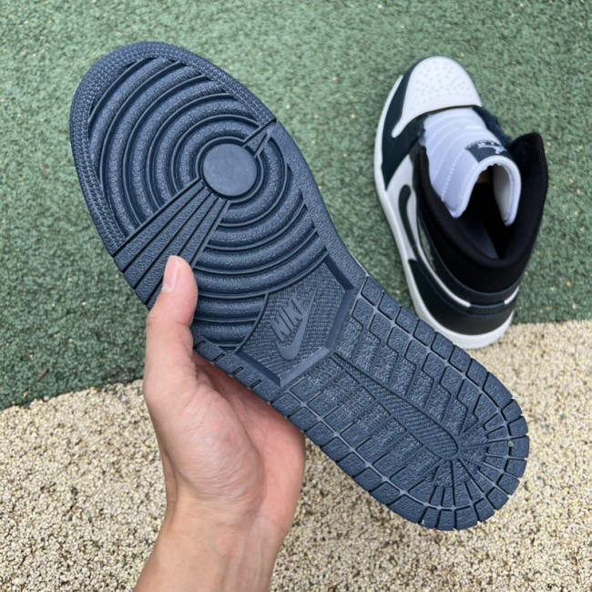 Air Jordan 1 Mid Armory Navy