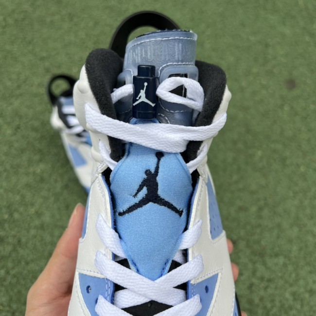 Air Jordan 6 Retro UNC