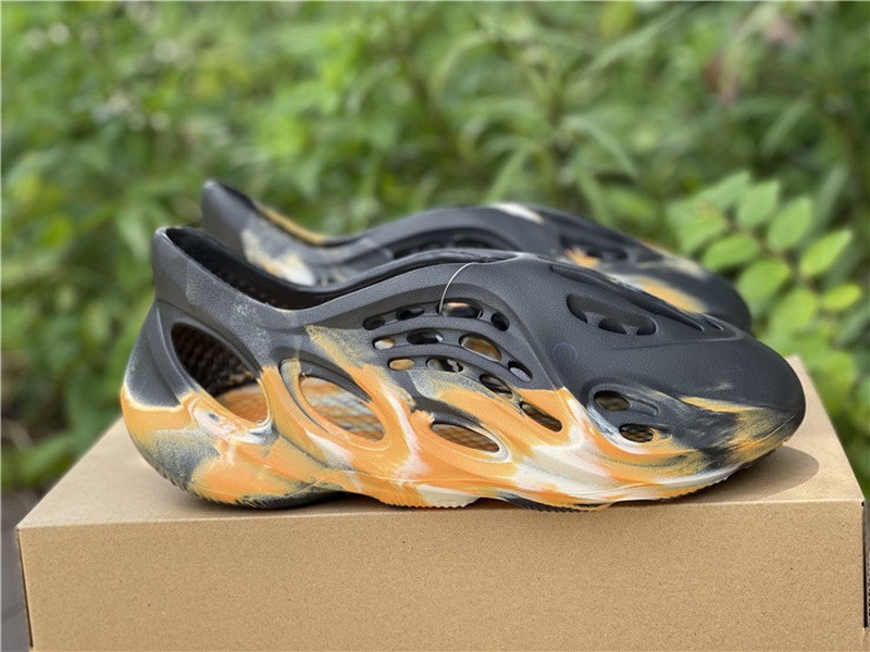 US$ 76.50 - Yeezy Foam RNNR (2) GV7904 - www.ahasneakers.cn