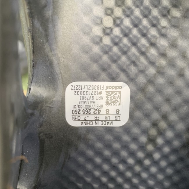 Yeezy Foam RNNR GV7903