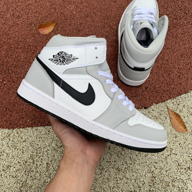 Air Jordan 1 Mid Light Smoke Grey