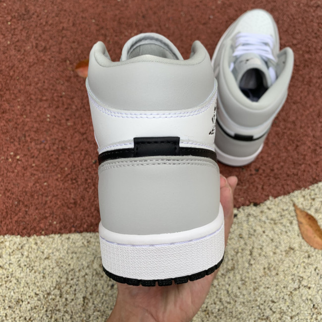 Air Jordan 1 Mid Light Smoke Grey