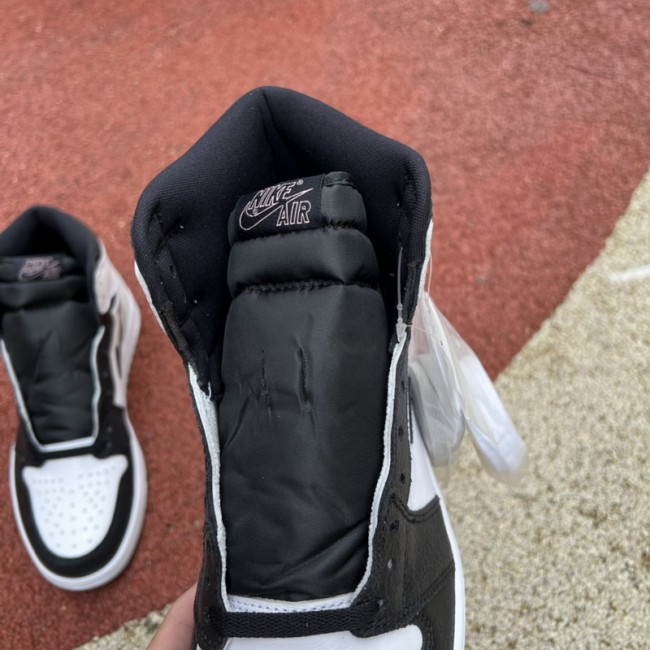 Air Jordan 1 Retro High Shadow