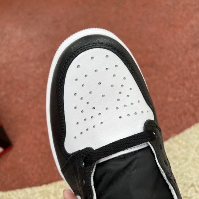 Air Jordan 1 Retro High Shadow