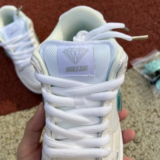 Nike SB Dunk Low Diamond Supply Co White Diamond
