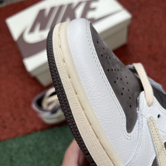 Air Jordan 1 Retro Low X Travis Scott Reverse Mocha
