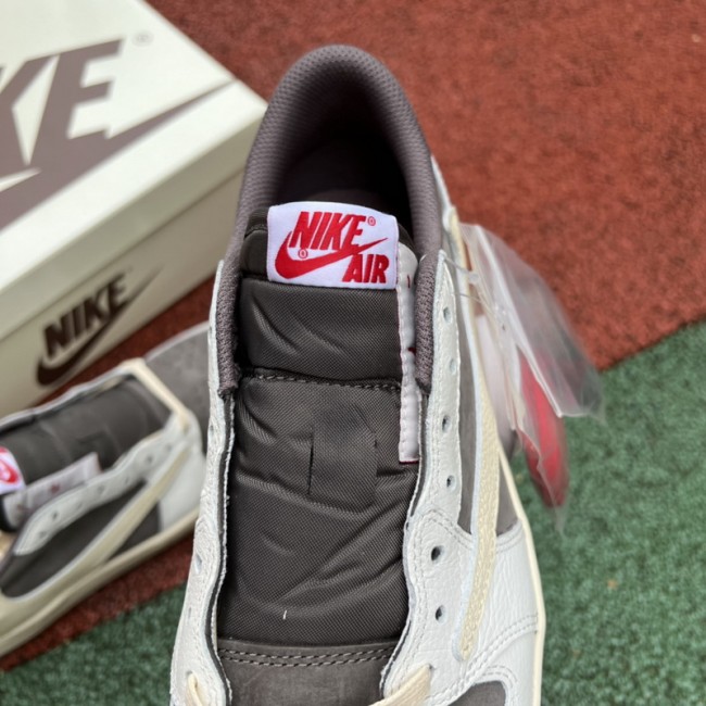 Air Jordan 1 Retro Low X Travis Scott Reverse Mocha