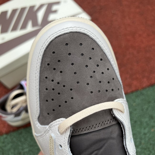 Air Jordan 1 Retro Low X Travis Scott Reverse Mocha