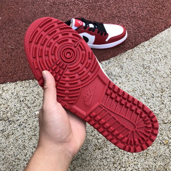 Air Jordan 1 Retro Low Chicago