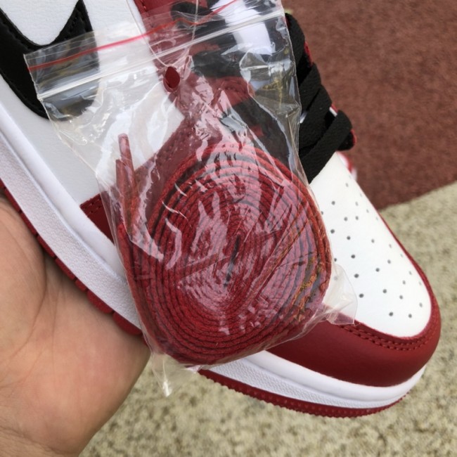 Air Jordan 1 Retro Low Chicago