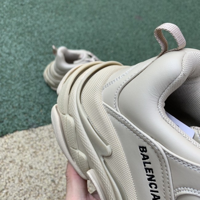 Balenciaga Triple S 