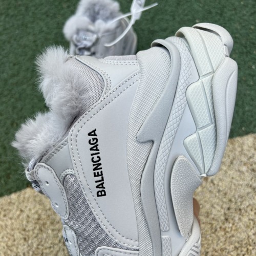Balenciaga Triple S 