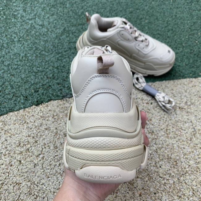 Balenciaga Triple S 
