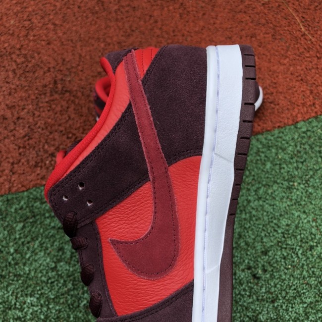 Nike SB Dunk Low Cherry