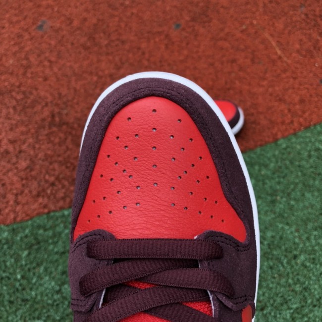 Nike SB Dunk Low Cherry