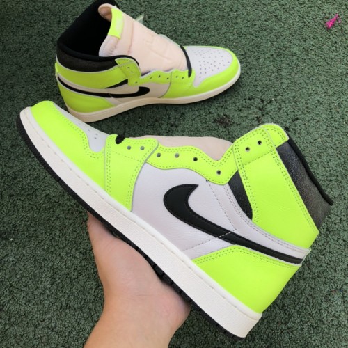 Air Jordan 1 Retro High OG “Volt”