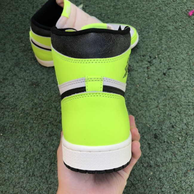 Air Jordan 1 Retro High OG “Volt”