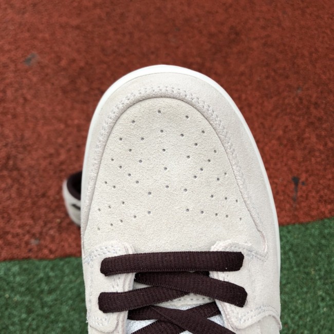Nike SB Dunk Low Desert Sand Mahogany