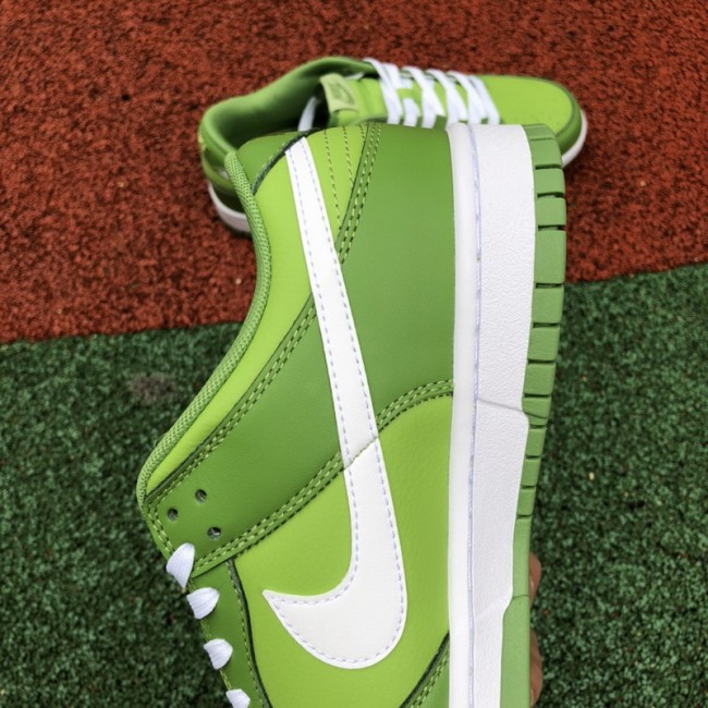 Nike Dunk Low Chlorophyll