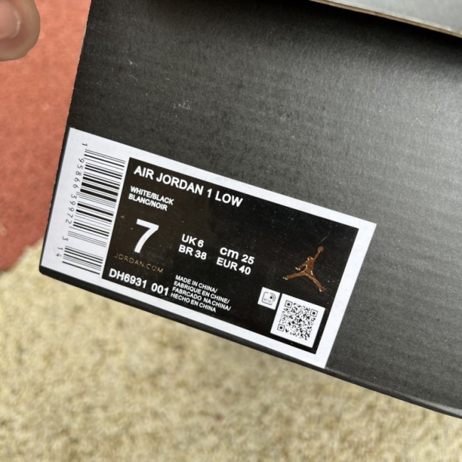 Air Jordan 1 Retro Low Shoes
