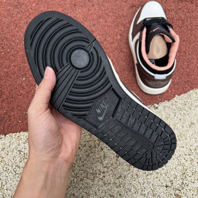 Air Jordan 1 Retro Low Mocha