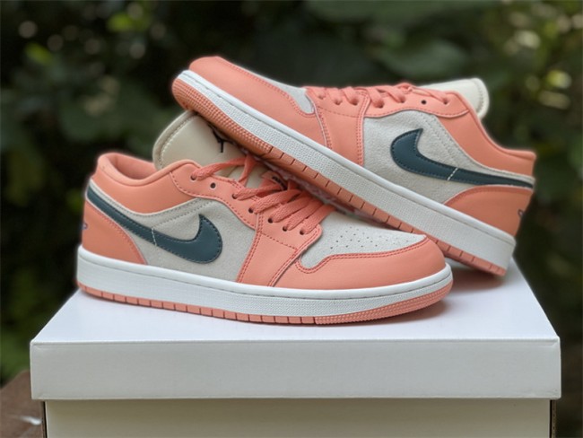Air Jordan 1 Retro Low Light Madder Root