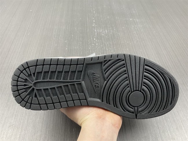 Air Jordan 1 Retro Low Black Grey Pink