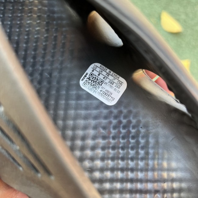 adidas Yeezy Foam RNR Onyx HP8739