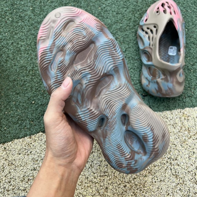 Yeezy Foam RNNR GY3969