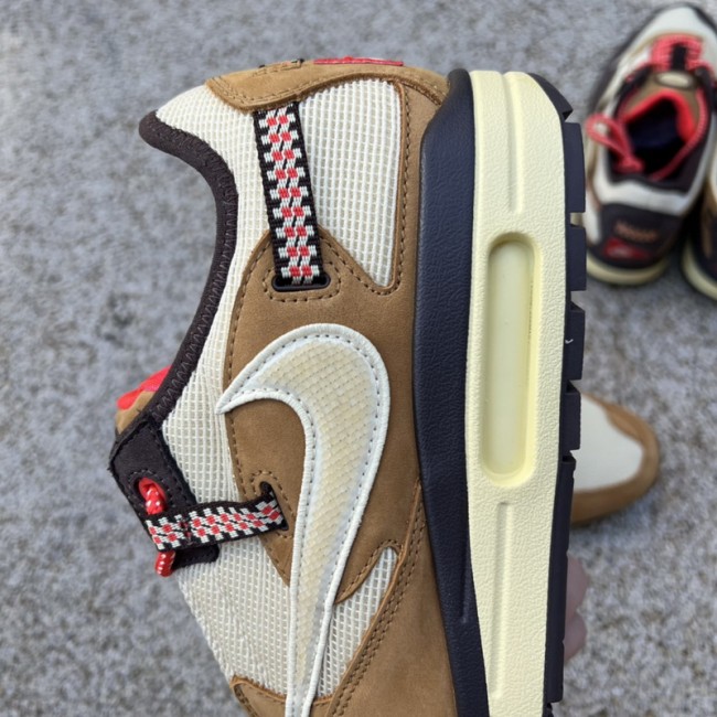Travis Scott x Air Max 1