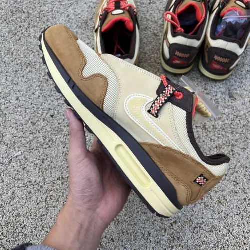 Travis Scott x Air Max 1
