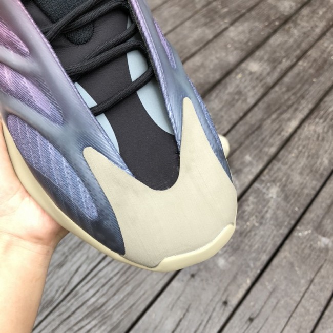 Yeezy 700 V3 Fade Carbon