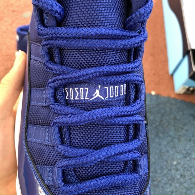 Air Jordan 11 Retro Midnight Navy